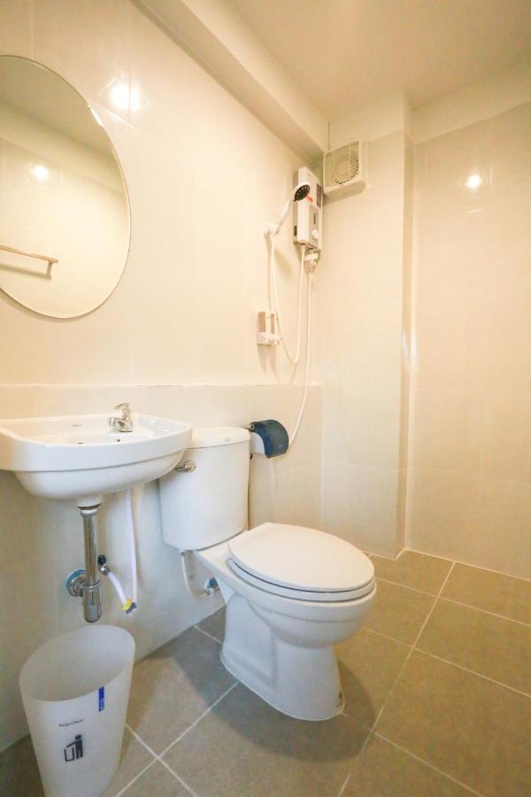 Interest Poshtel Hostel Bangkok Bagian luar foto