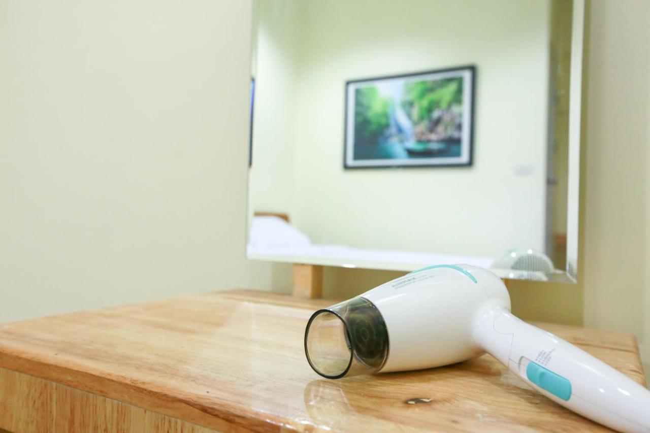 Interest Poshtel Hostel Bangkok Bagian luar foto